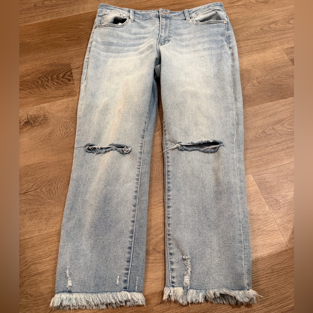 Altar'd State Faded Blue Distressed Skinny Jeans Size 29
